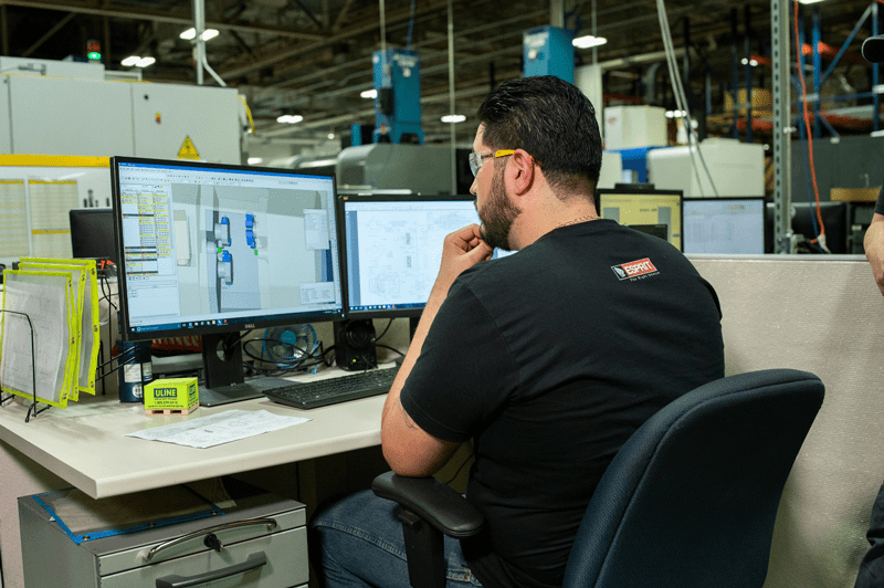 Alejandro Perez, programmer, programming the end bell in ESPRIT.