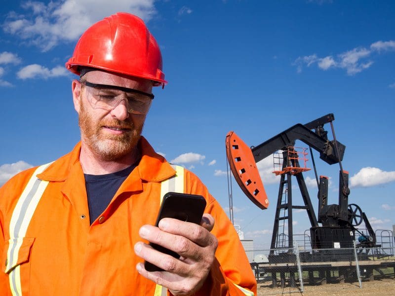 Powering the Digital Oil Field with Integrated SaaS Field Data Gathering
