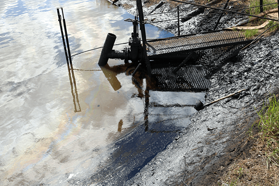 For environmental reasons, many governments are requiring that waste oils be recycled by refining unless there are serious technical and economic constraints. The composition of the waste oil and the level of contaminants in the waste oil determine the recycling options.