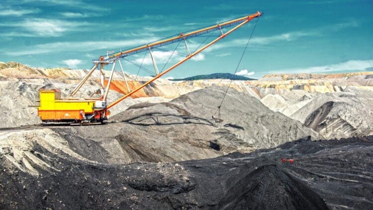 Oak Creek coal plant to continue operations