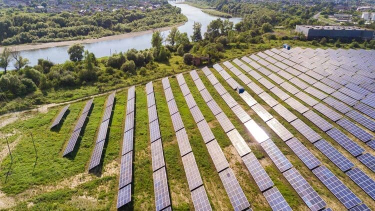EIA reveals key role of solar power in US