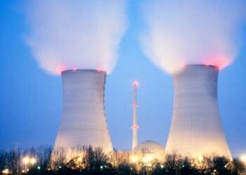 China sets reactor vessel at Xudabao