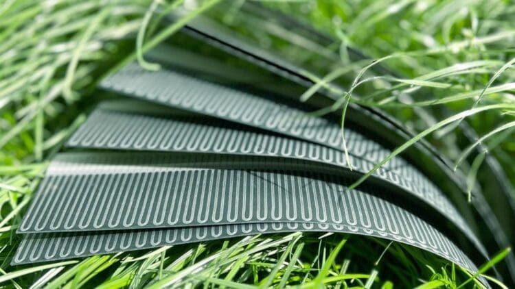 China develops record-breaking tandem solar cells