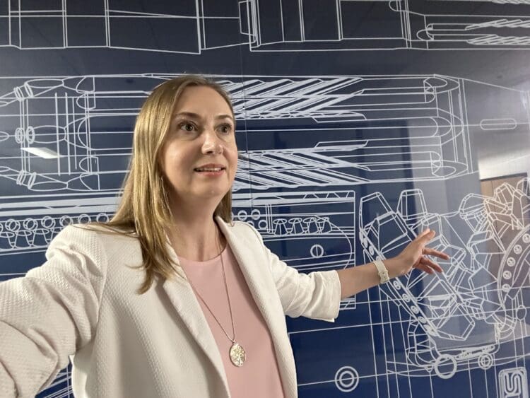 From Reactive to Proactive: HR Leader Elena Daniela “Dana” Cojocariu on Redefining Talent Mobility and Building Leadership Pipelines in Oil & Gas 1 Dana giving workshop