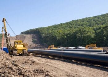 California pipeline accelerates amid refinery closures