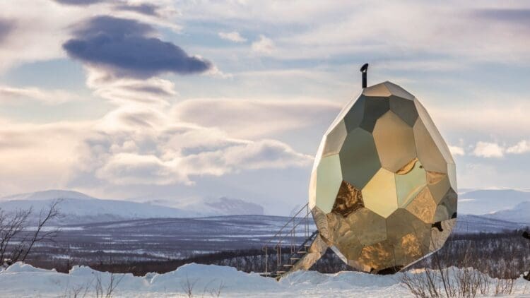 Sweden's Solar Egg produces energy on snow