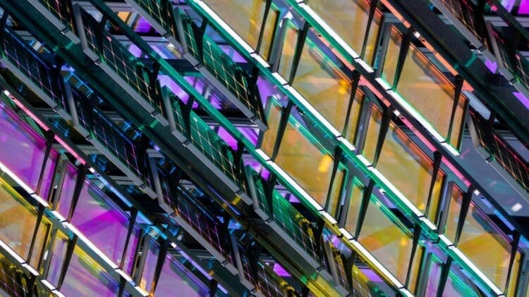 Colored solar panels do exist