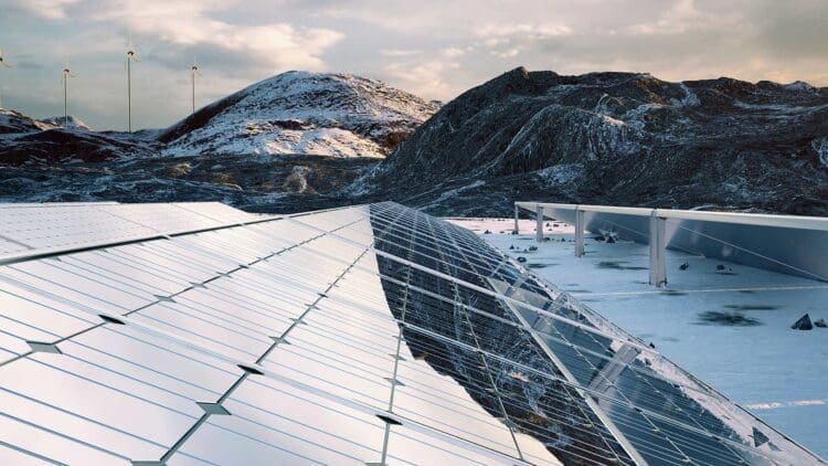 First-ever winter solar panel produces up to 440w at home