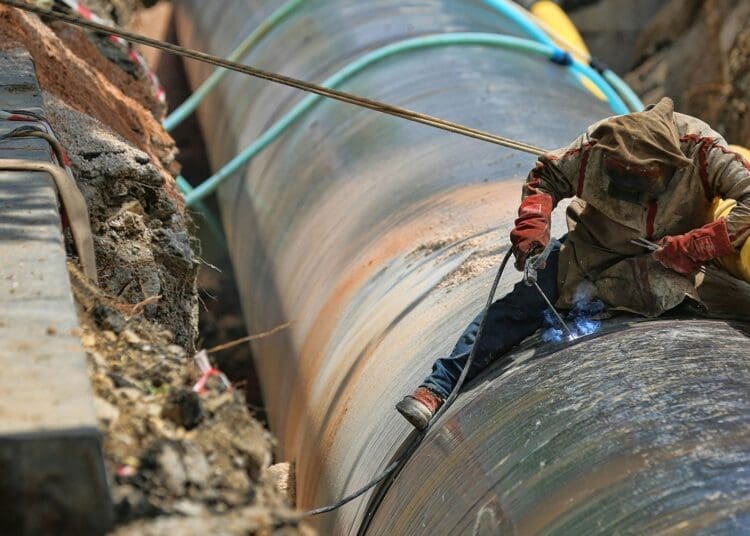 Hugh Brinson natural gas pipeline advances towards 2026