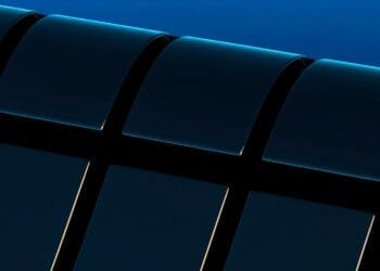 Blackest-ever solar cell absorbs sunlight