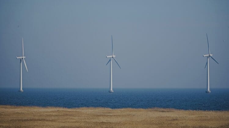 UK approves the Morecambe Offshore Wind Farm, clearing the 480 MW project to begin construction in 2027 1 The UK has approved the plans for the newest wind project