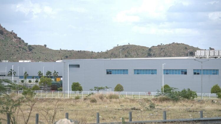 Saudi Arabia’s large-scale green hydrogen complex slated to begin operations in 2026 1 Saudi Arabia's flagship hydrogen project set for 2026