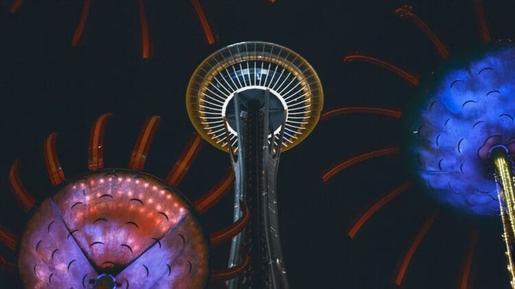 Seattle's solar flowers make photosynthesis and bloom