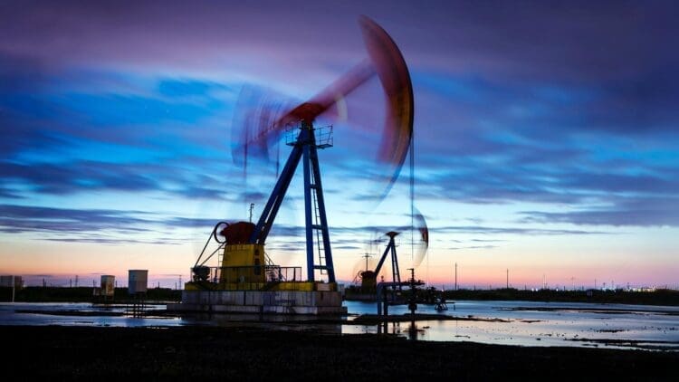 US EIA forecasts domestic crude production decline