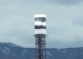 This doesn’t look like solar anymore: 14,500 mirrors chase the sun and turn a tower into a 1,049°F furnace 2 solar mirrors tower glimpse after panels