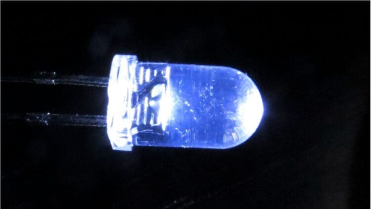 UCLA create 'dark photovoltaics' with rare phenomenon