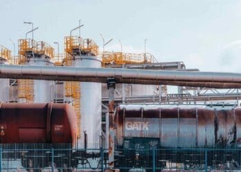 ExxonMobil moves ahead with major refinery reconfiguration