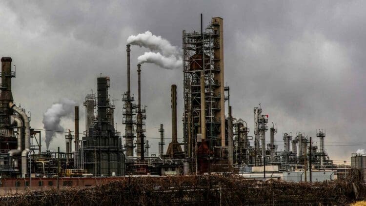 Nigeria to construct condensate refinery