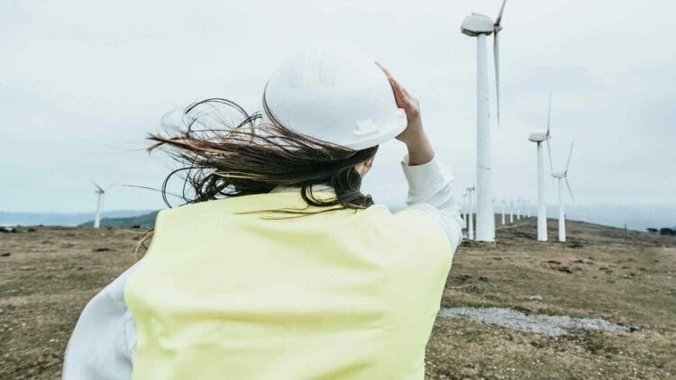 Crossover wind facility comes to full commercial service