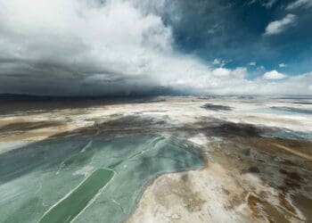 asian water tower is melting