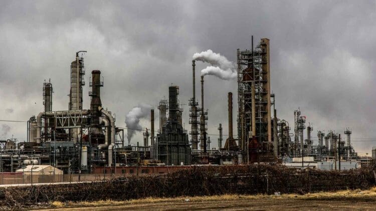 Marathon refinery performance