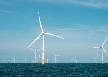 FLOWRA advances floating offshore wind project