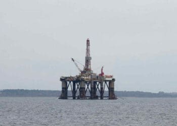 Final auction notice, offshore oil and gas rig