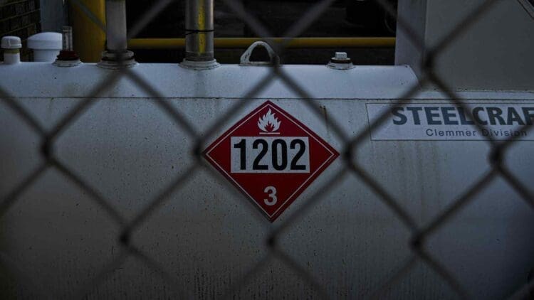 Southern Natural Gas expansion project moves into FAST-41 federal permitting process 1 Southern Natural Gas, storage tank