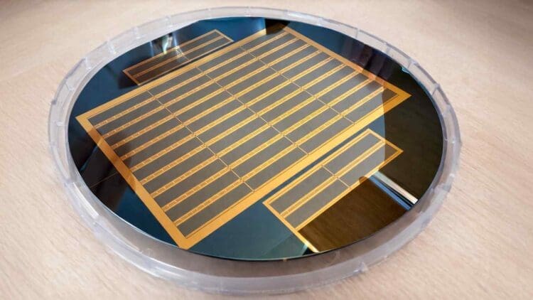 Device that converts stored heat into electricity unveiled — Homes could recycle their own heat to generate power 1 thermophotovoltaic panel