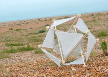 landbased biomimetic system rolling in wind
