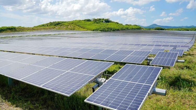 Sunraycer Texas Hybrid Solar and Storage