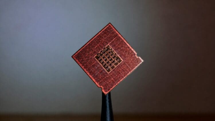 Solar panels that disguise themselves as roof tiles and brick walls just got one step closer to reality 1 colored solar panel cell