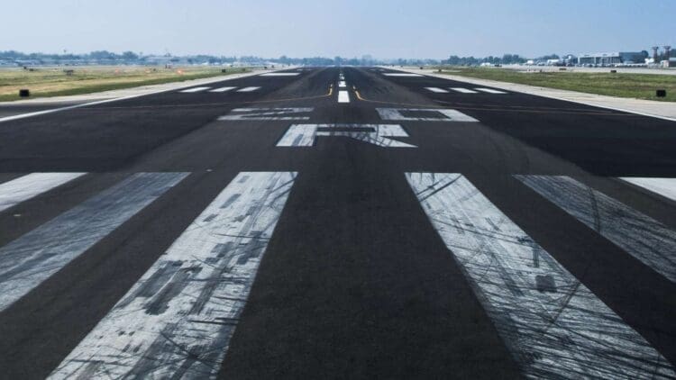 Cutter aviation, runway