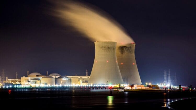 Energy, nuclear plant