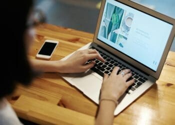 Staying anonymous while researching online