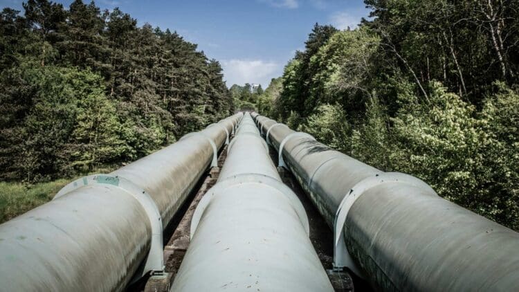 Phillips 66 is pushing more natural gas liquids through its Texas Gulf Coast pipelines by replacing manual adjustments with automated software 1 Gas