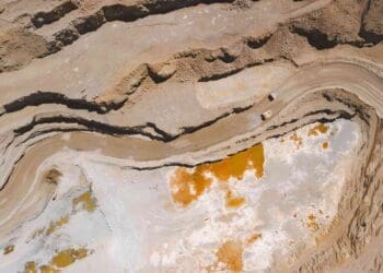 15. INTERNAL Canadas ancient rock formations may hold enough natural hydrogen to power the world for 170000 years — at under dolares 1 a kilogram
