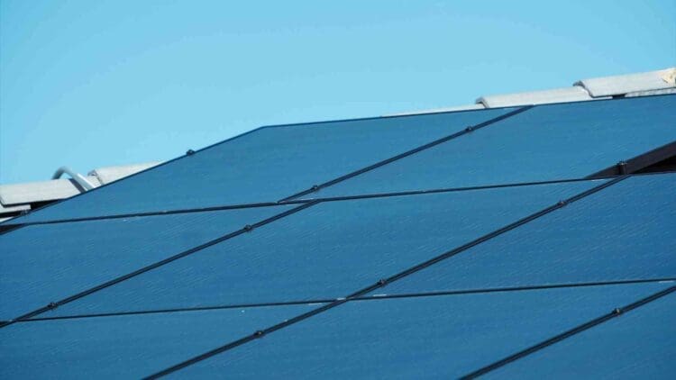 PG&E reaches milestone of more than one million customer-connected solar systems across its service territory 1 PG&E solar system