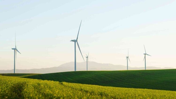 EDF and Saulteau First Nations finalize long-term offtake agreement for 200.6 MW wind development 1 EDF and Saulteau First Nations collaborate