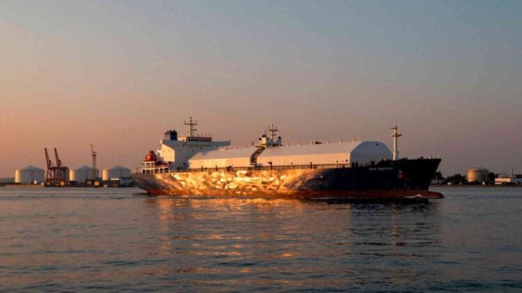 JERA signs 20-year LNG supply deal with Malaysia's Petronas, with deliveries starting in 2028 1 JERA LNG