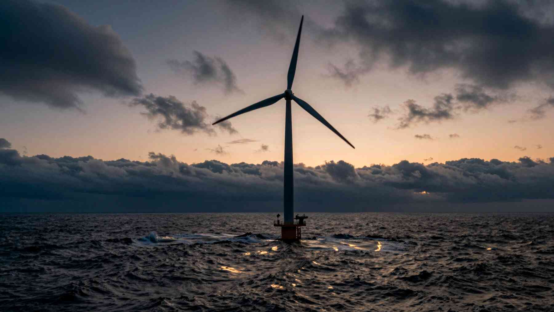 Floating wind turbines learned to "feel" the wind without sensors, and the method powering this breakthrough is far simpler than anyone expected 1 11. GESTION Floating wind turbines learned to feel the wind without sensors and the method powering this breakthrough is far simpler than anyone