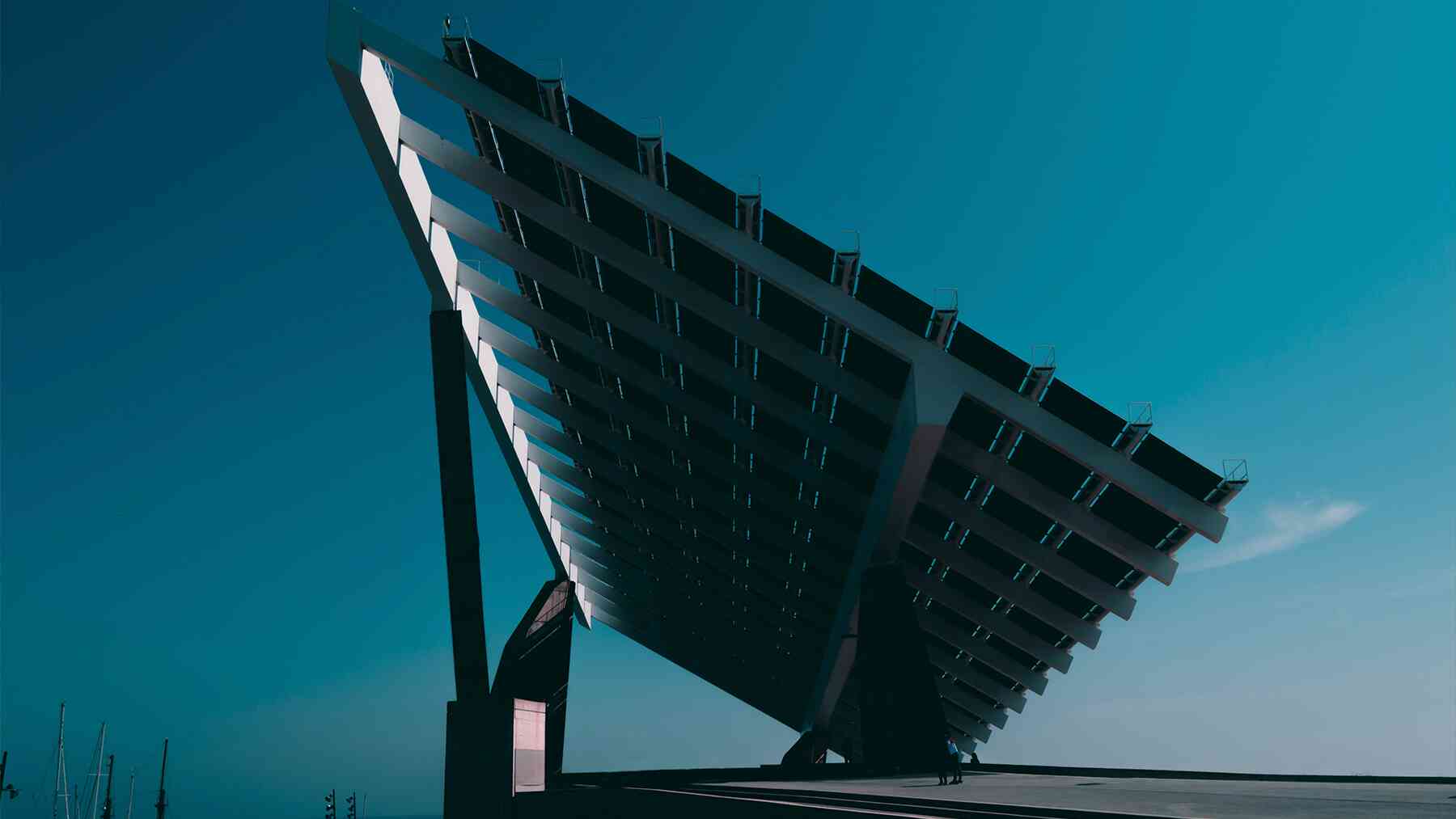 solar panels generating hydrogen using air