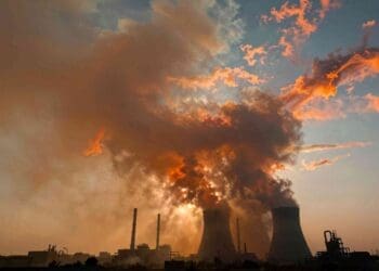 New preprint study finds aerosol pollution spikes warm the atmosphere for up to 48 hours before cooling begins 34 Pollution