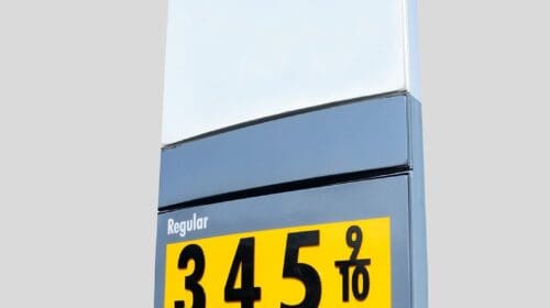 Petroleum Prices Rise as Supplies Tighten