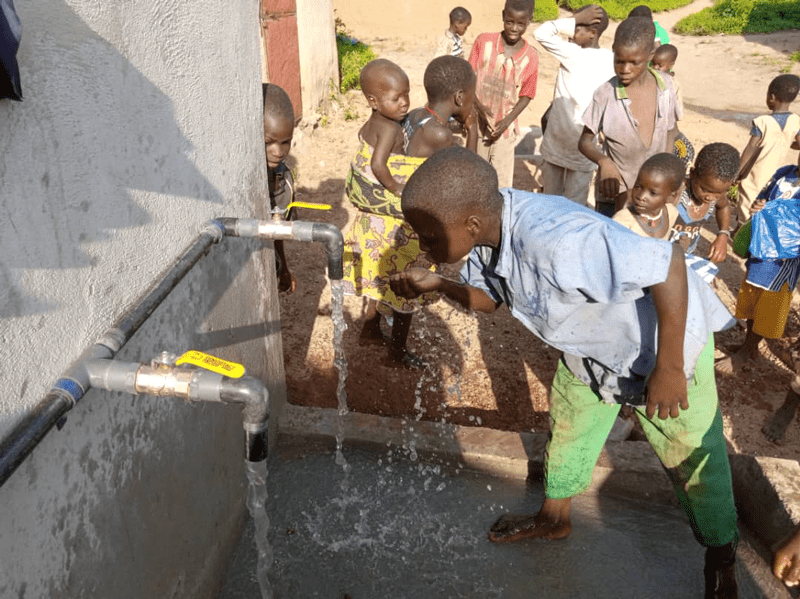 The newly completed Kalalé District water station.